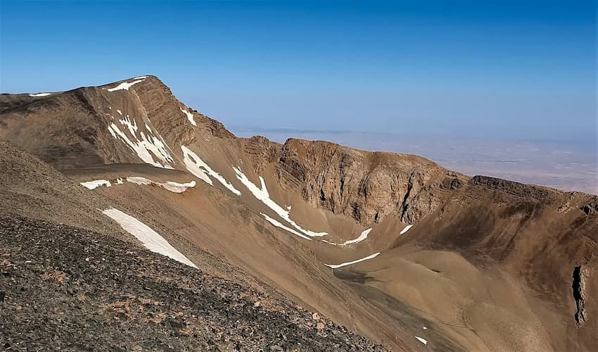 Hiking Atlas Mountains: AYACHI  3747 m in Eastern High Atlas